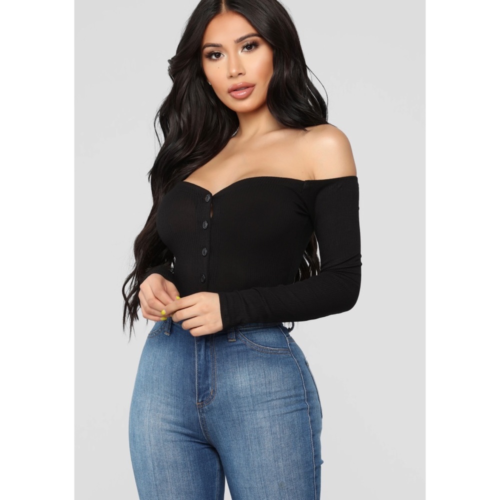 FASHION NOVA black bodysuit